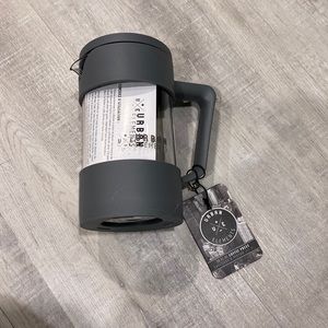 Urban elements coffee press